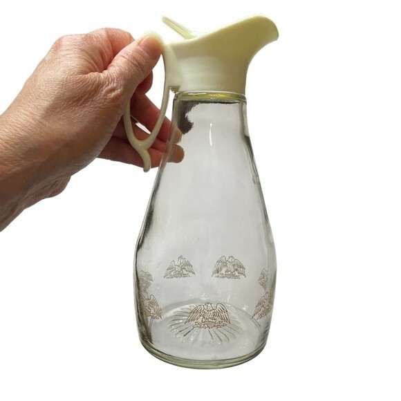 Vintage 1976 Log Cabin Bald Eagle Motif Glass Syrup Pitcher - Picture 1 of 7